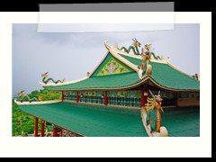 Dragons at Taoist Temple's roof