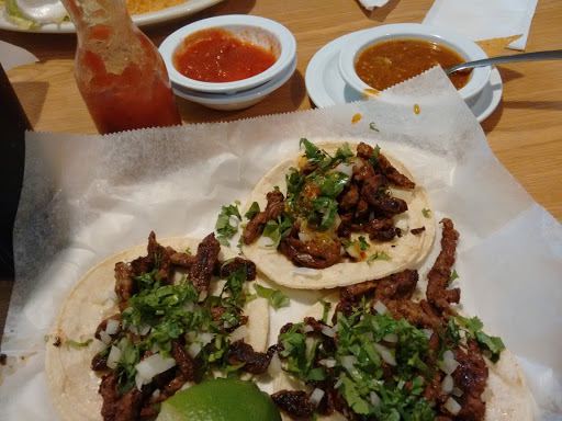 Mexican Restaurant «Los Tres Amigos», reviews and photos, 1822 Vaughn Rd, Wood River, IL 62095, USA