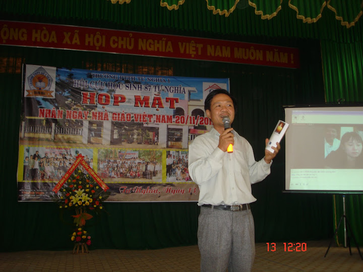 Chào mừng Ngày nhà giáo Việt Nam 20/11 2010 - Page 3 DSC00049