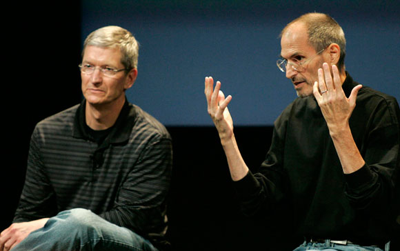 Tim Cook y Steve Jobs