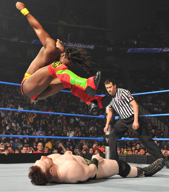 [Raw](Avant-Match)Kofi Kingston Kofi+Kingston+vs.+Sheamus+2