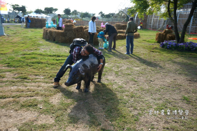 2013雲林農業博覽會(農博)|來到雲林農業博覽就是要玩樂踩踏拍照拍到底~農博就該這麼玩！