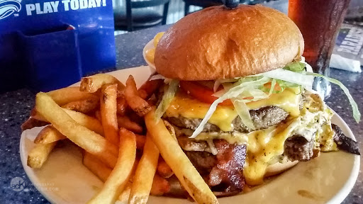 Food and Drink «The Double D Bar & Grill», reviews and photos, 240 N River Rd, Mt Clemens, MI 48043, USA