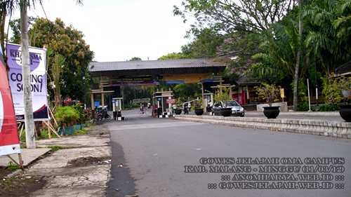 Tempat kumpul sebelum berangkat ke Oma Campus.