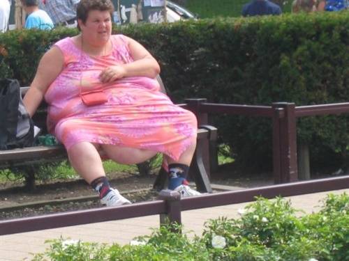 hilarious fat people pictures. Hilarious Pictures of Fat