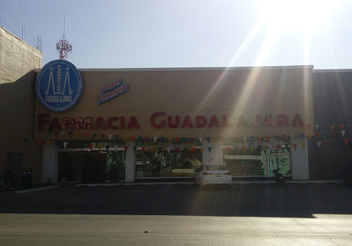 Súper Farmacias Guadalajara, Calzada Porfirio Díaz 240, Centro, 68000 Oaxaca, OAX, México, Supermercado | OAX