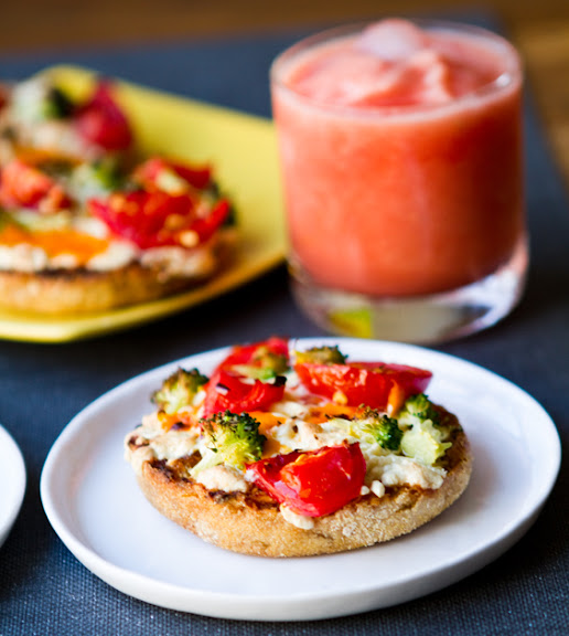 easy mini BBQ pizzas for kids of all ages