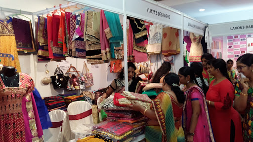 Vijayas Designers, 79-17-5/8, Raja Street, Official Colony, Gandhipuram, Rajahmundry, Andhra Pradesh 533103, India, Designer_Clothing_Store, state AP