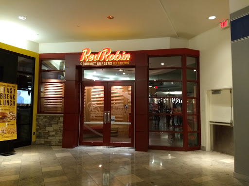 Hamburger Restaurant «Red Robin Gourmet Burgers», reviews and photos, 1201 Boston Post Rd, Milford, CT 06460, USA