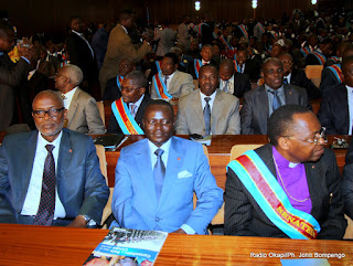 Des sénateurs de la RDC le 15/12/2012 au palais du peuple à Kinshasa, lors du discours du prédisent Joseph Kabila sur l’état de la nation devant les deux chambres du Parlement réunies en congrès. Radio Okapi/ Ph. John Bompengo