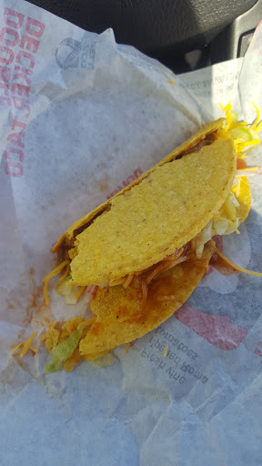 Mexican Restaurant «Taco Bell», reviews and photos, 420 W Maple St, New Lenox, IL 60451, USA