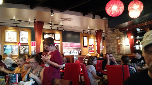 Hamburger Restaurant «Red Robin Gourmet Burgers», reviews and photos, 4802 Valley View Blvd NW, Roanoke, VA 24012, USA
