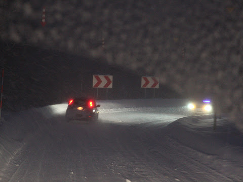 北海道バス「釧路特急ニュースター号」昼行便　車窓　占冠村内　道道136号