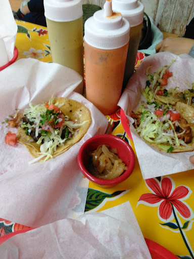 Mexican Restaurant «Jarabe Mexican Street Food», reviews and photos, 2255 W Taylor St, Chicago, IL 60612, USA