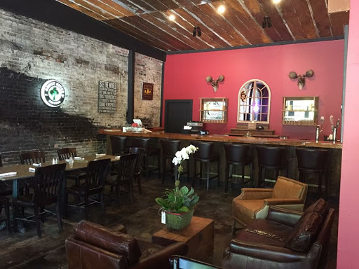 Levon's Bar & Grill