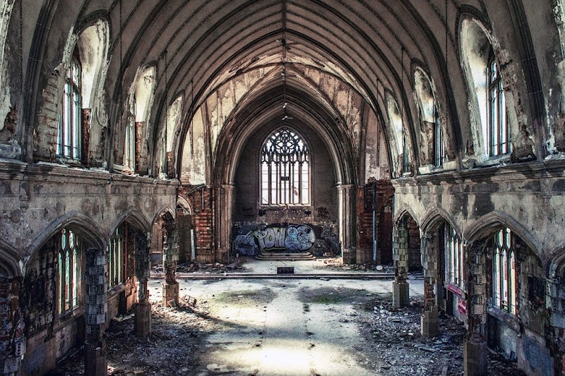 The abandoned St. Agnes church in Detroit, Michigan. Photographer Hillary Fox