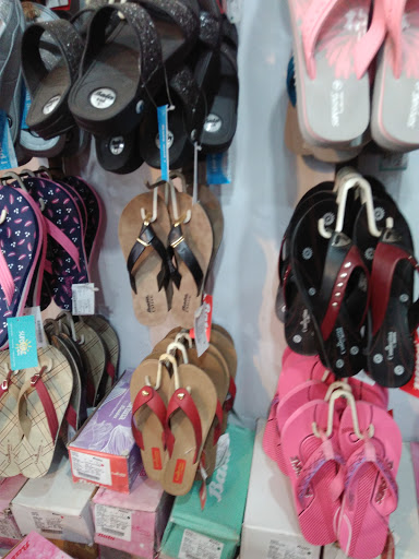 Bata Shoe Store, Dharmshala Road, Jaitpur Mohalla, Pupri, Bihar 843320, India, Shopping_Centre, state BR