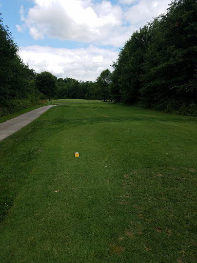 Golf Course «Friendly Meadows Golf Course», reviews and photos, 809 OH-125, Hamersville, OH 45130, USA