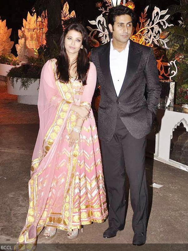 Ideal pair, Aishwarya and Abhishek Bachchan at Kokilaben Ambani's b'day party, held in Mumbai. (Pic: Viral Bhayani)