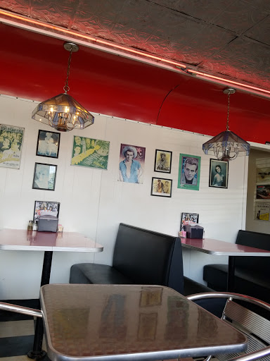 Restaurant «Redline Diner», reviews and photos, 705 Winfield Rd, Scott Depot, WV 25560, USA