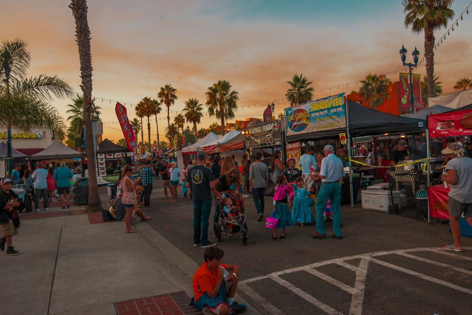 Things To Do In Oceanside: Oceanside Sunset Market