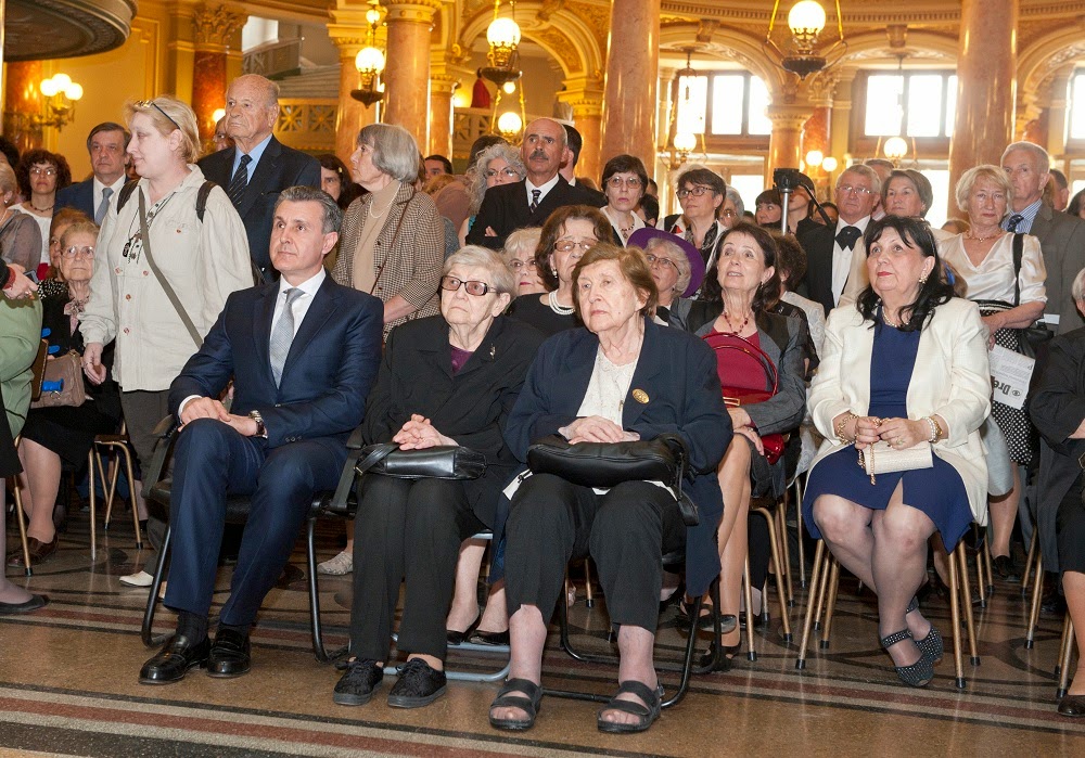 Imagini de la concertul în memoria lui Corneliu Coposu, Ateneul Român, 20 mai 2014 Imagini de la concertul în memoria lui Corneliu Coposu, Ateneul Român, 20 mai 2014