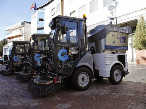 Soler presenta los nuevos equipos de LYMA para mejorar la  limpieza de la ciudad