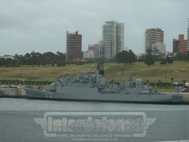 base naval - BNMDP ( Base Naval de Mar del Plata). P1030420