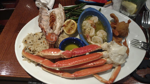 Seafood Restaurant «Red Lobster», reviews and photos, 2255 U.S. 9, Poughkeepsie, NY 12601, USA
