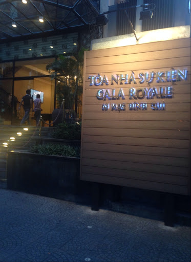 Tòa Nhà Sự Kiện Gala Royale