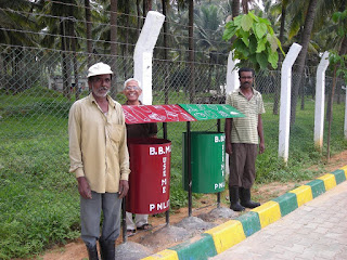 06-Sep-2011 Pic: Usha Rajagopalan Segregation bins. PNLIT gardeners with OPR.