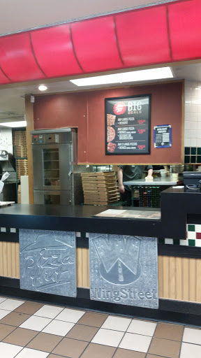 Pizza Restaurant «Pizza Hut», reviews and photos, 5636 Fairburn Rd, Douglasville, GA 30134, USA