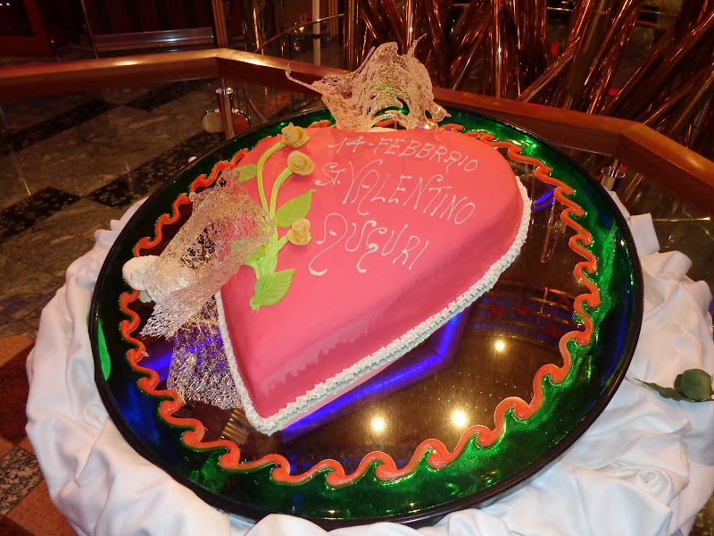 А включите-ка мне усилители качки! А подайте-ка белых пиджаков. Costa Paсifica февраль 13г