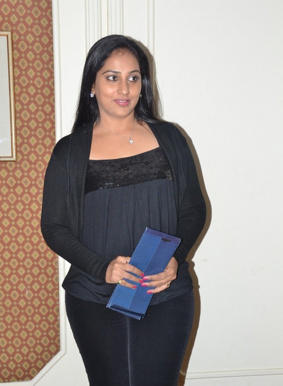 Tv Actress Gayathri Latest Hot Stills Tamil South