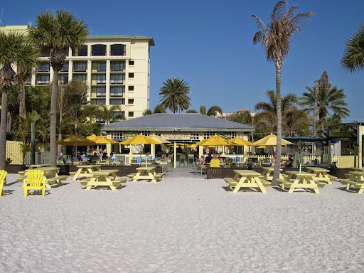Rum Runners Bar & Grille