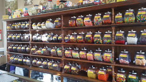 Candy Store «Hoosier Cupboard Candy, Snacks and Ice Cream», reviews and photos, 370 E Jefferson St, Franklin, IN 46131, USA