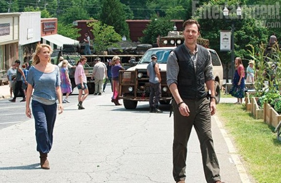 Andrea (Laurie Holden) and the Governor (David Morrissey)