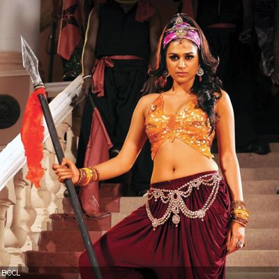 Shraddha Das in a still from the Telugu movie 'Rey'.