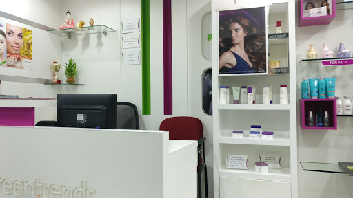 Green Trends Salon, Plot no.45, Kamakoti Nagar Main Road, Opposite Balaji Dental College, Pallikaranai, Chennai, Tamil Nadu 600100, India, Hairdresser, state TN