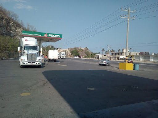 Gasolinera Cibrian, Calle Emiliano Zapata 184, Centro, San Patricio, Jal., México, Servicios | JAL