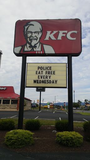 Fast Food Restaurant «KFC», reviews and photos, 320 W Reservoir Rd, Woodstock, VA 22664, USA