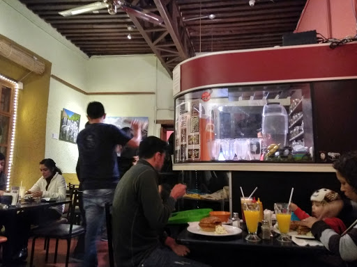 Santo Café, Campanero 4 Puente, Del Campanero, Zona Centro, 36000 Guanajuato, Gto., México, Restaurantes o cafeterías | GTO