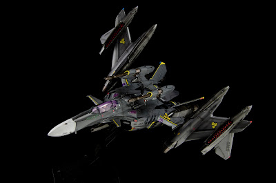 Super_YF-29_Ozma_Fighter_03.jpg
