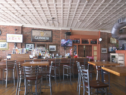 Bar «Sawyers Bar & Grill», reviews and photos, 79 Center St, Torrington, CT 06790, USA