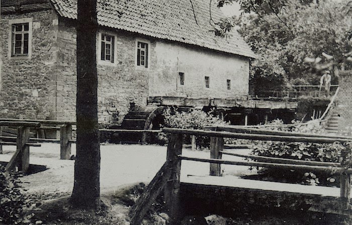 Die ehemalige herrschaftliche Mühle in Langenholzhausen. Erbaut 1568 von Simon VI.