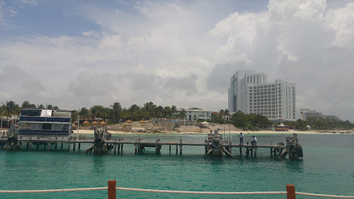 UltraMar Playa Tortugas, km 6.5, Blvd. Kukulcan, Zona Hotelera, 77500 Cancún, Q.R., México, Servicio de ferry | SON
