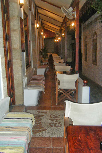 Yannis Bar