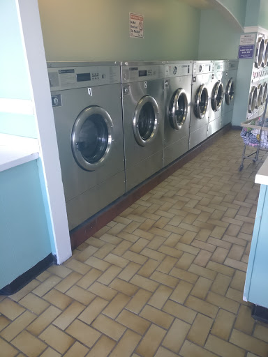 Laundromat «Newtonville Laundromat», reviews and photos, 329 Walnut St, Newtonville, MA 02460, USA