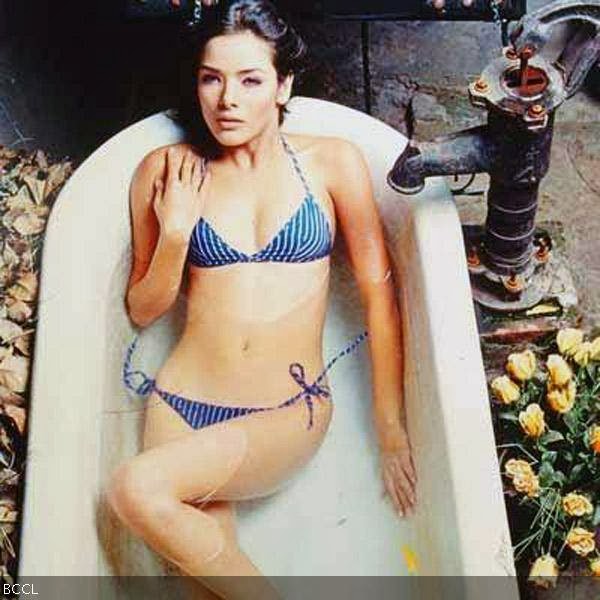 The sizzling Udita Goswami, who managed to create a few ripples with her bold act in her Bollywood debut Paap, looks ultra sexy as she dons a bikini for this bathing sequence!