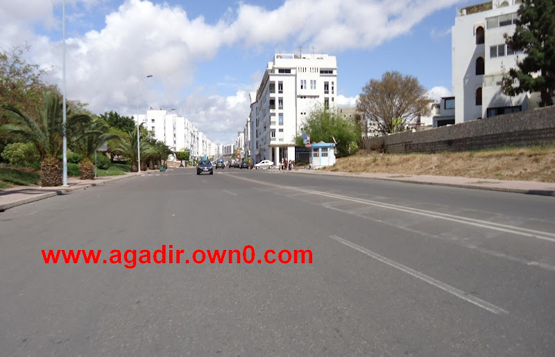 شارع الجيش الملكي وسط مدينة اكادير DSC02491
